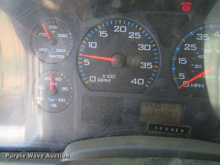 image for item DH8293 2007 International 4400 digger derrick truck