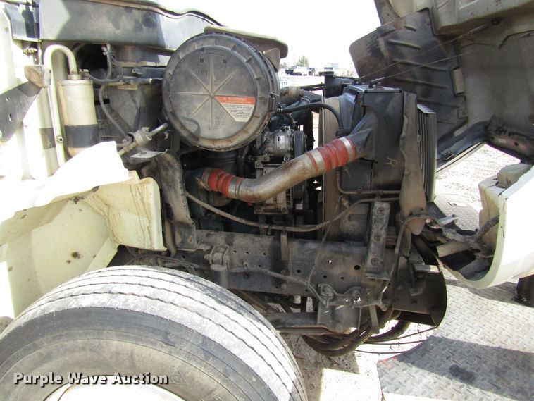 image for item DH8293 2007 International 4400 digger derrick truck