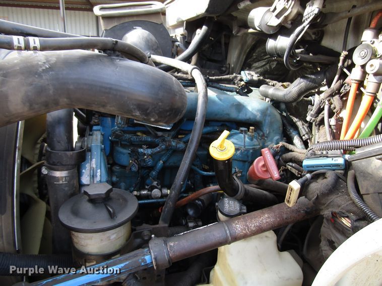 image for item DH8293 2007 International 4400 digger derrick truck