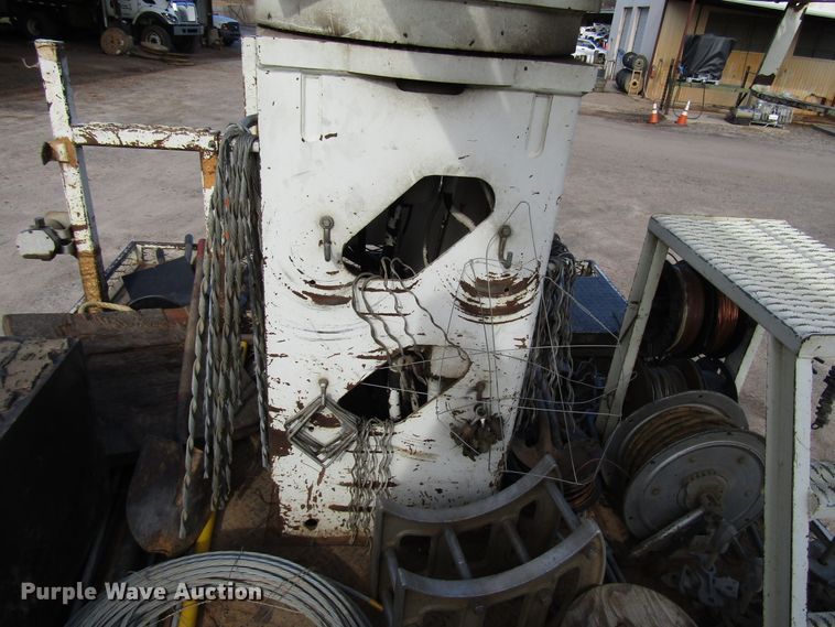 image for item DH8293 2007 International 4400 digger derrick truck