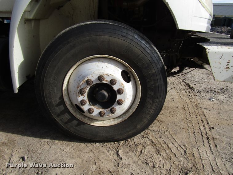 image for item DH8293 2007 International 4400 digger derrick truck