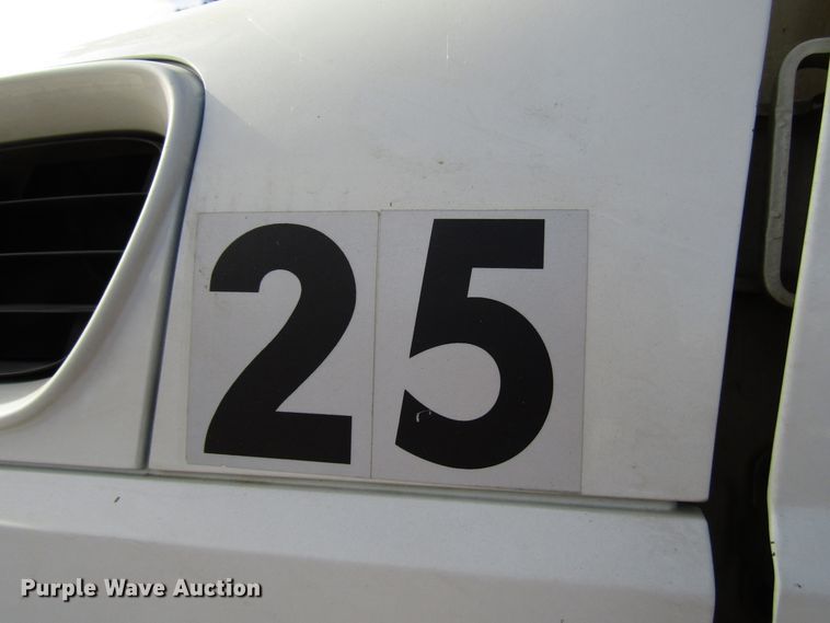 image for item DH8293 2007 International 4400 digger derrick truck