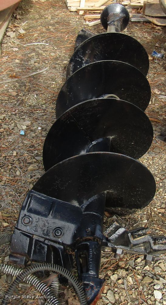 image for item DH8293 2007 International 4400 digger derrick truck