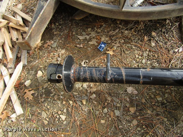 image for item DH8293 2007 International 4400 digger derrick truck