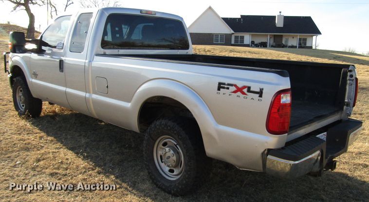 image for item DH8317 2011 Ford F250 Super Duty SuperCab pickup truck