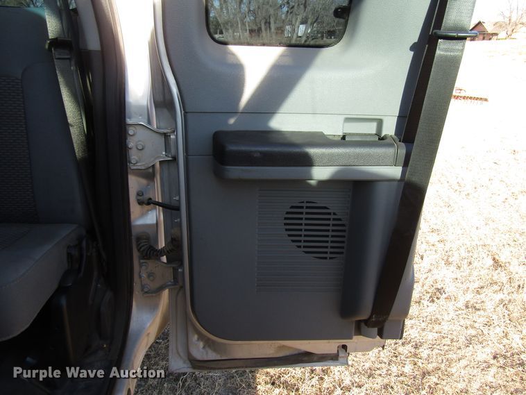 image for item DH8317 2011 Ford F250 Super Duty SuperCab pickup truck