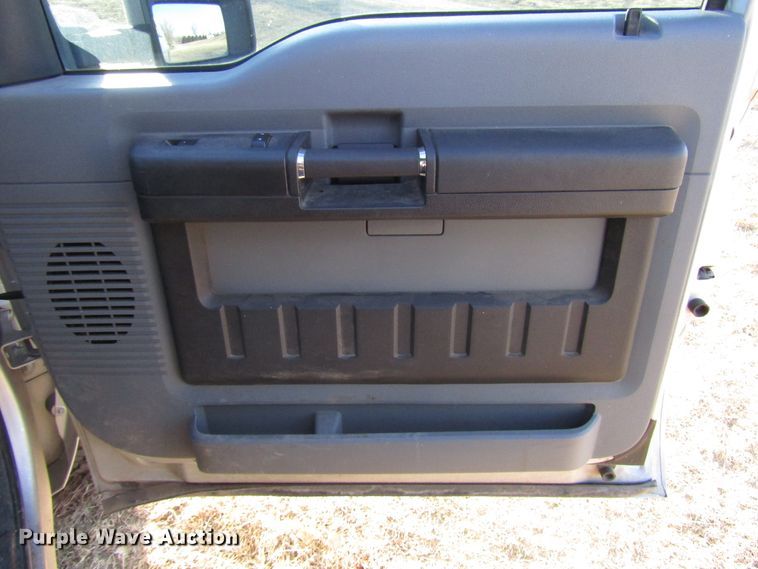 image for item DH8317 2011 Ford F250 Super Duty SuperCab pickup truck