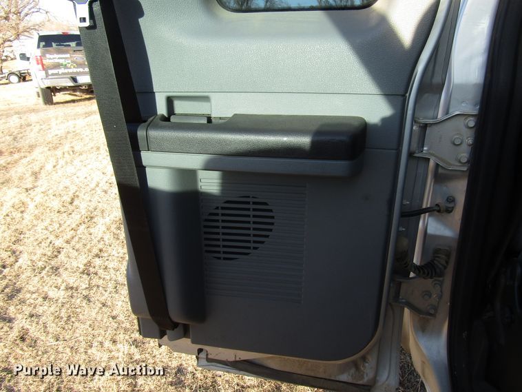 image for item DH8317 2011 Ford F250 Super Duty SuperCab pickup truck