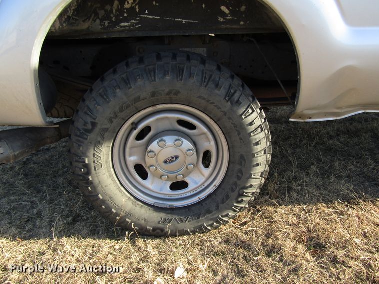 image for item DH8317 2011 Ford F250 Super Duty SuperCab pickup truck