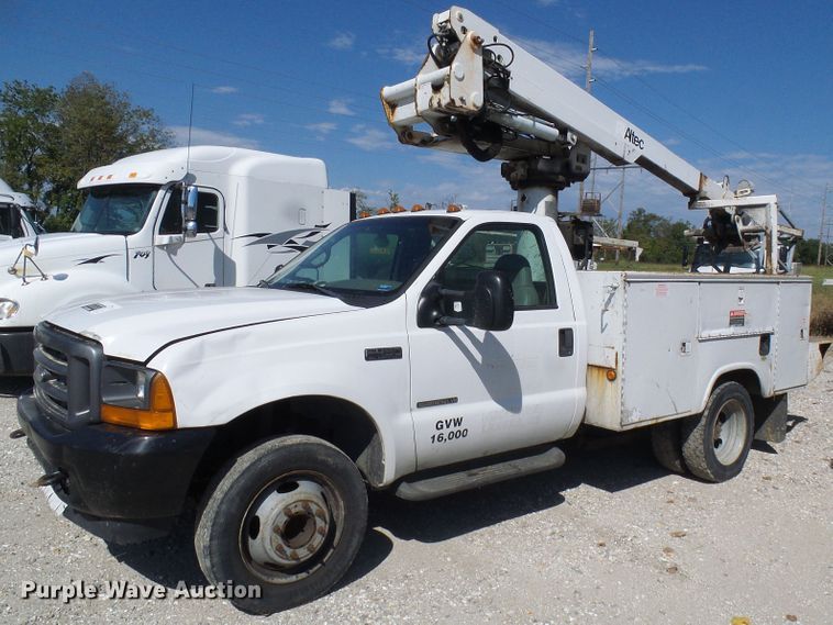 image for item DI0682 2001 Ford F450 Super Duty bucket truck