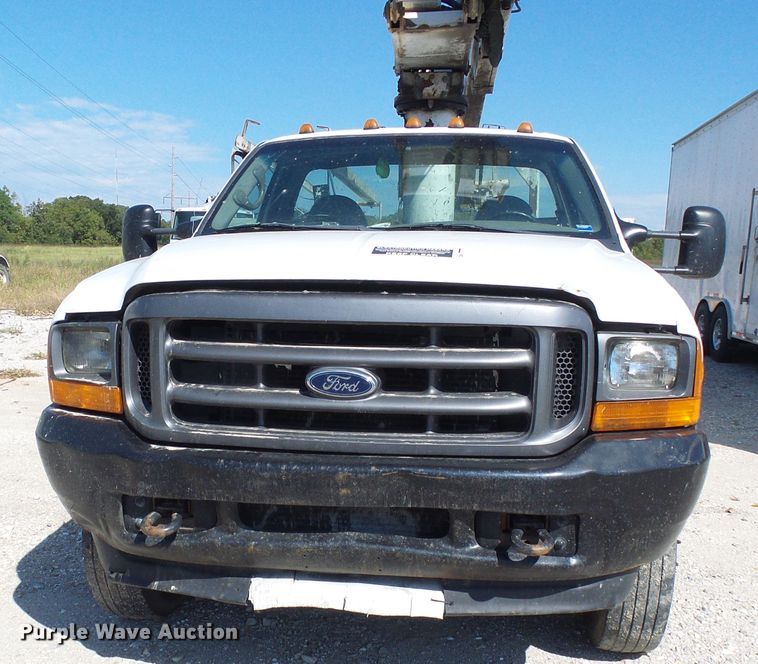 image for item DI0682 2001 Ford F450 Super Duty bucket truck