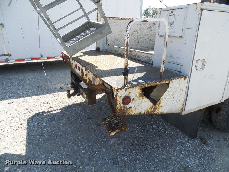 image for item DI0682 2001 Ford F450 Super Duty bucket truck
