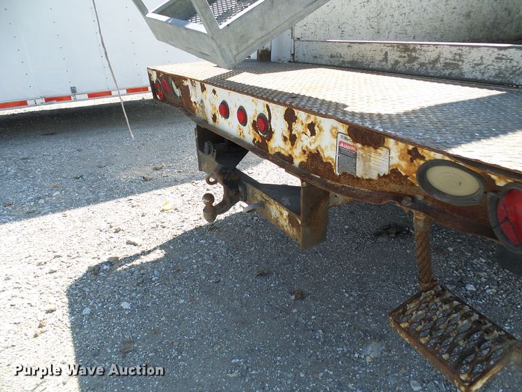 image for item DI0682 2001 Ford F450 Super Duty bucket truck