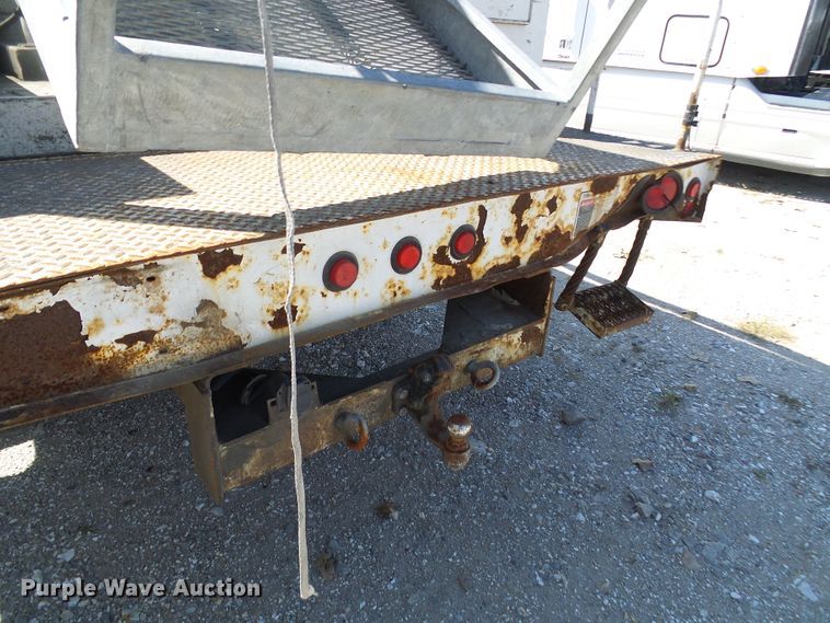 image for item DI0682 2001 Ford F450 Super Duty bucket truck