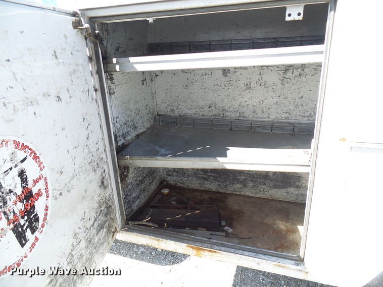 image for item DI0682 2001 Ford F450 Super Duty bucket truck