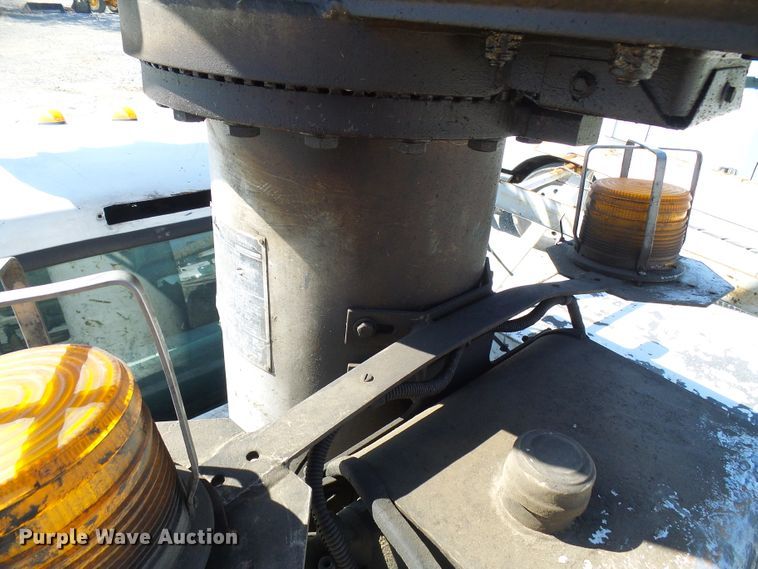 image for item DI0682 2001 Ford F450 Super Duty bucket truck