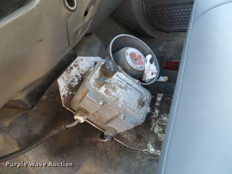 image for item DI0682 2001 Ford F450 Super Duty bucket truck