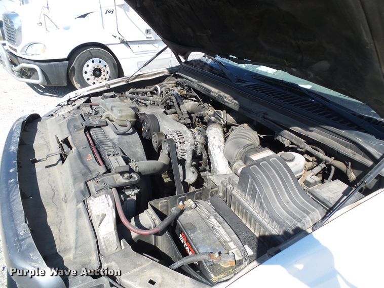 image for item DI0682 2001 Ford F450 Super Duty bucket truck