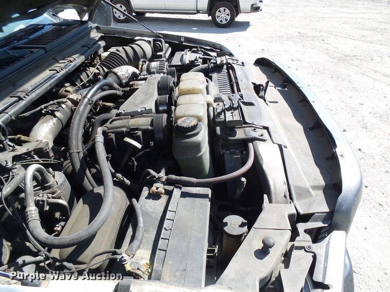 image for item DI0682 2001 Ford F450 Super Duty bucket truck