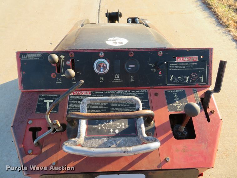 image for item DI2002 2005 Toro TX420 compact utility loader