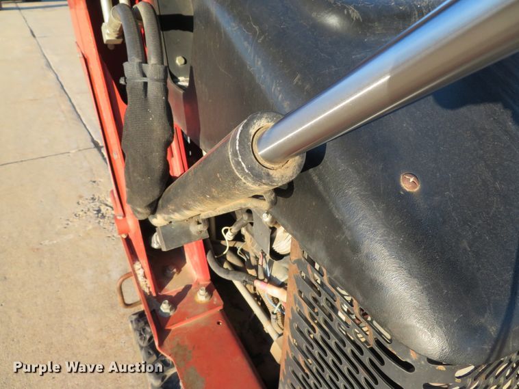 image for item DI2002 2005 Toro TX420 compact utility loader