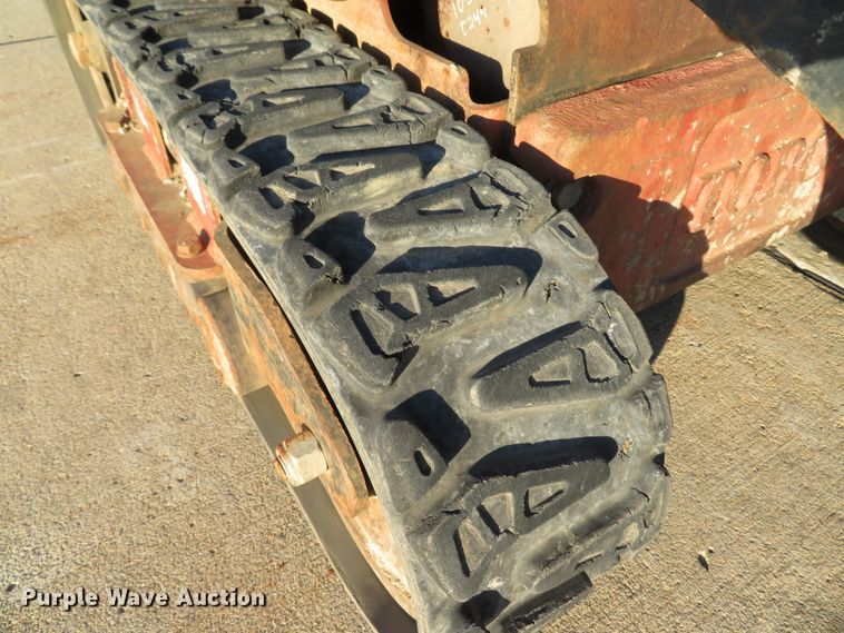 image for item DI2002 2005 Toro TX420 compact utility loader