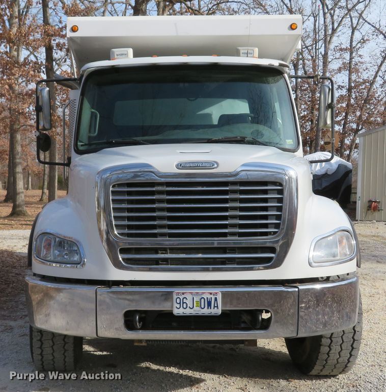 image for item DI2011 2006 Freightliner Business Class M2 dump truck
