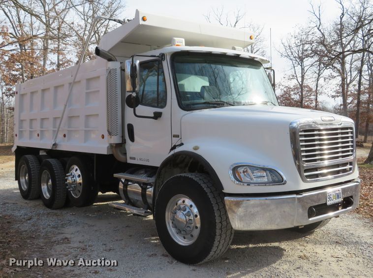 image for item DI2011 2006 Freightliner Business Class M2 dump truck