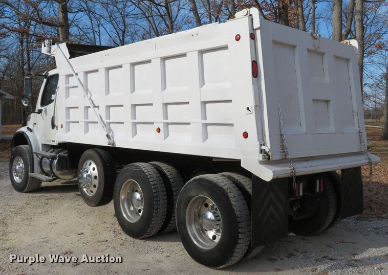 image for item DI2011 2006 Freightliner Business Class M2 dump truck