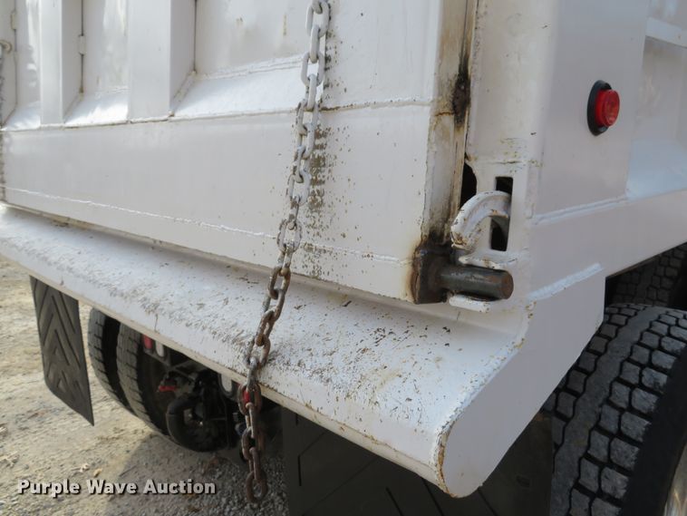 image for item DI2011 2006 Freightliner Business Class M2 dump truck