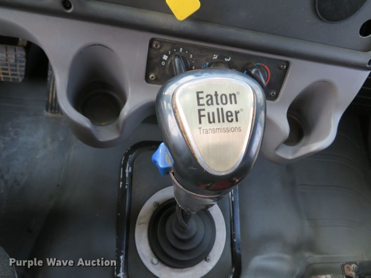 image for item DI2011 2006 Freightliner Business Class M2 dump truck