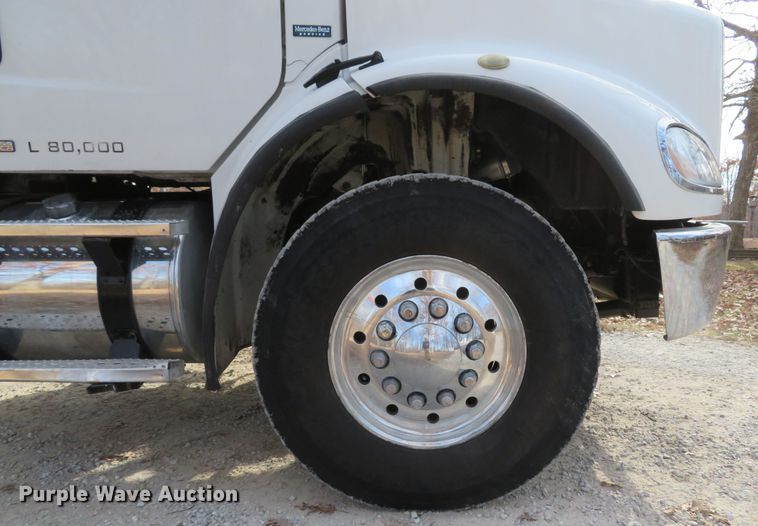 image for item DI2011 2006 Freightliner Business Class M2 dump truck