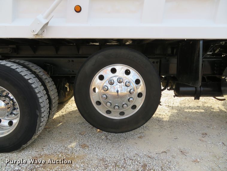 image for item DI2011 2006 Freightliner Business Class M2 dump truck