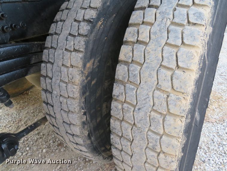 image for item DI2011 2006 Freightliner Business Class M2 dump truck