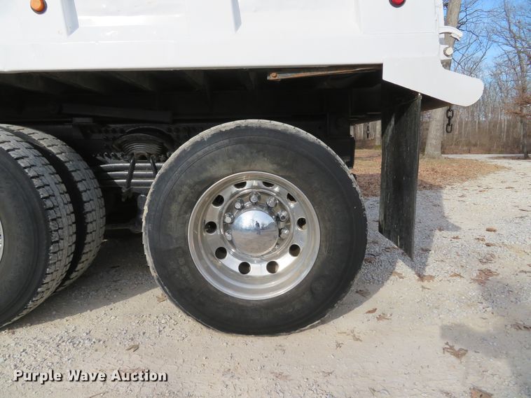 image for item DI2011 2006 Freightliner Business Class M2 dump truck