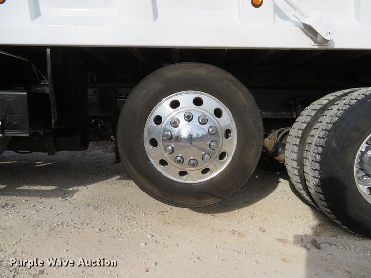 image for item DI2011 2006 Freightliner Business Class M2 dump truck