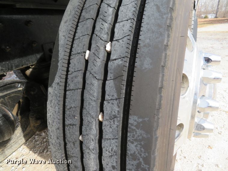 image for item DI2011 2006 Freightliner Business Class M2 dump truck