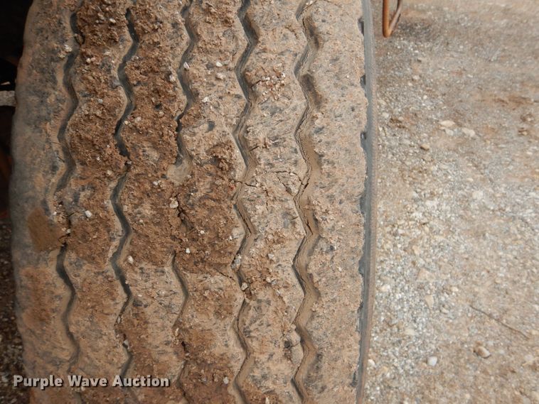 image for item DI2357 1979 International Paystar 5000 tank truck