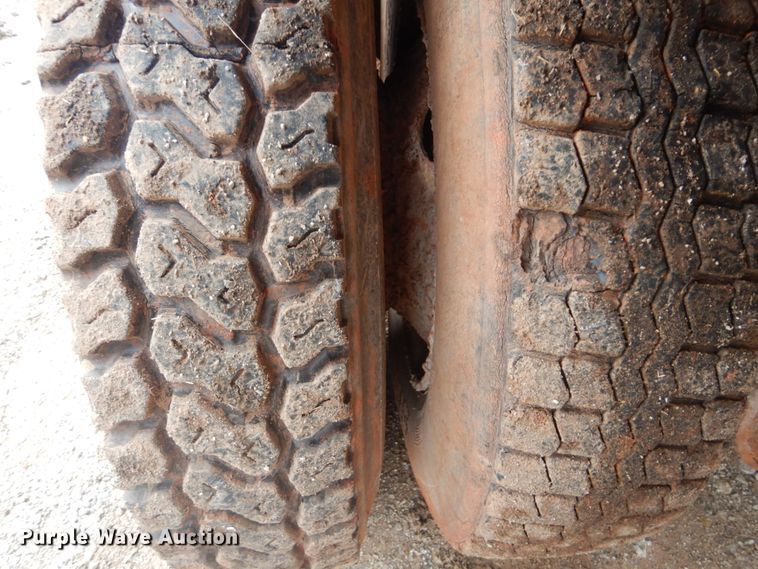 image for item DI2357 1979 International Paystar 5000 tank truck