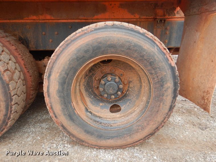 image for item DI2357 1979 International Paystar 5000 tank truck