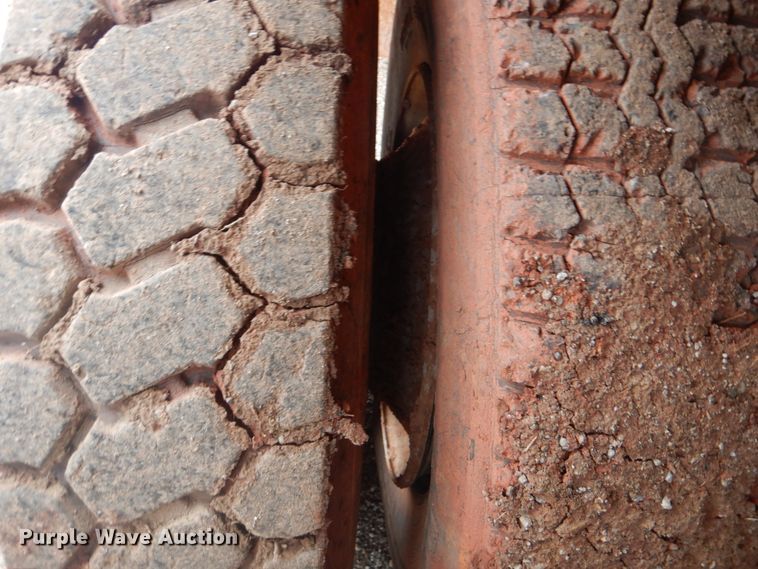 image for item DI2357 1979 International Paystar 5000 tank truck