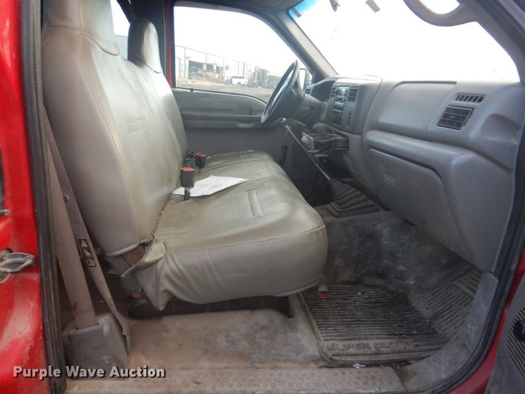 image for item DI2391 2000 Ford F350 Super Duty SuperCab flatbed pickup truck