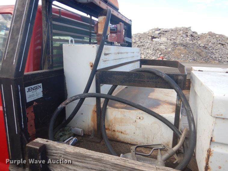 image for item DI2391 2000 Ford F350 Super Duty SuperCab flatbed pickup truck