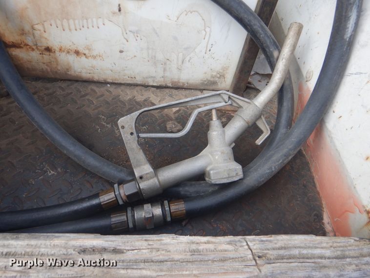 image for item DI2391 2000 Ford F350 Super Duty SuperCab flatbed pickup truck