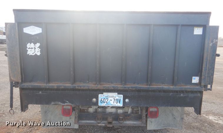 image for item DI2391 2000 Ford F350 Super Duty SuperCab flatbed pickup truck