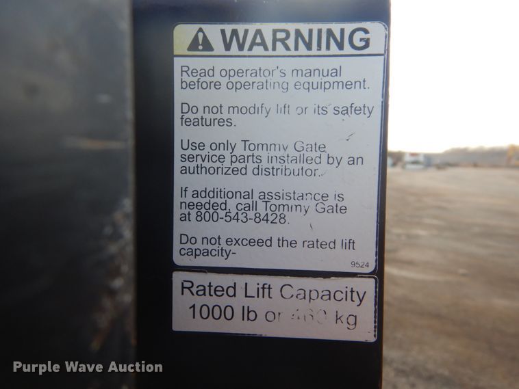 image for item DI2391 2000 Ford F350 Super Duty SuperCab flatbed pickup truck