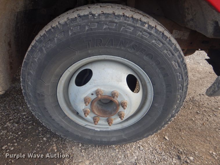 image for item DI2391 2000 Ford F350 Super Duty SuperCab flatbed pickup truck