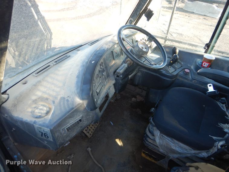 image for item DI2392 2003 Caterpillar 730 haul truck