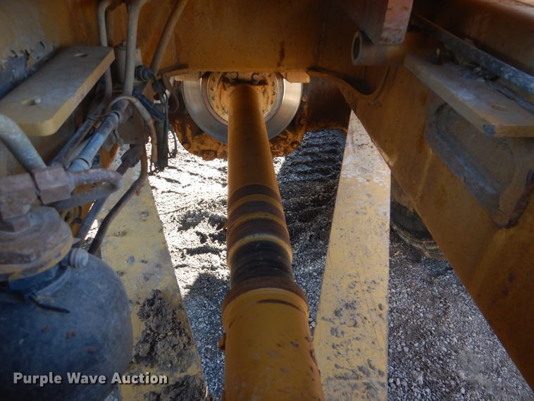 image for item DI2392 2003 Caterpillar 730 haul truck