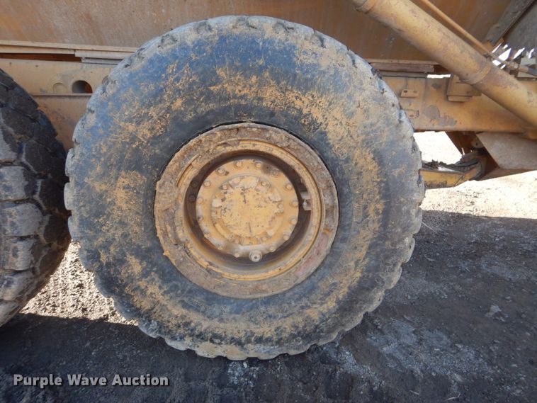 image for item DI2392 2003 Caterpillar 730 haul truck